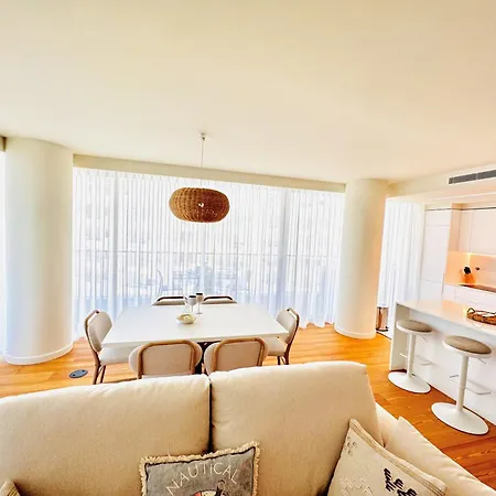 De Lux & Pool * Armação de Pêra