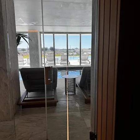 Apartment De Lux & Pool