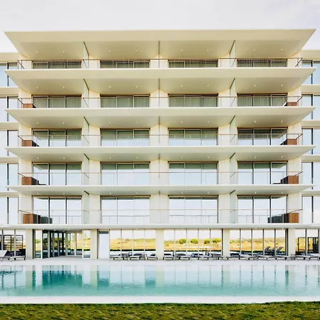 De Lux & Pool Apartment