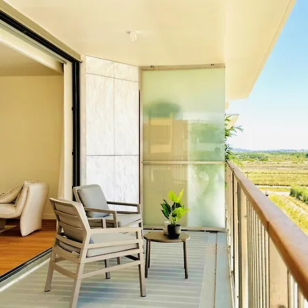 Apartment De Lux & Pool