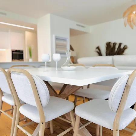 Apartment De Lux & Pool *