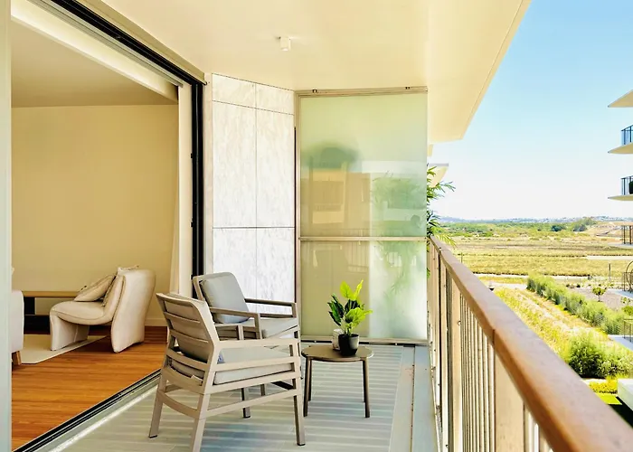 アパート De Lux & Pool